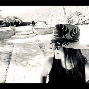 Meet your Posher, Cathie